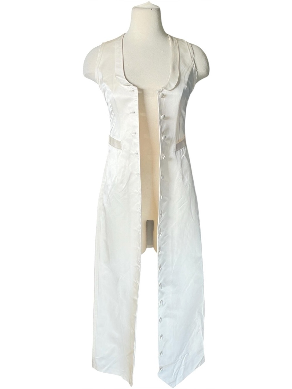 Vintage 1980s Elegant White Satin Robe - Luxurious Bridal Loungewear top XS